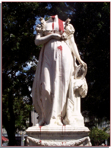 Statue of Josephine without her head